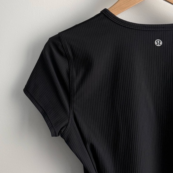 lululemon all it takes back-twist short sleeve - Picture 8 of 14